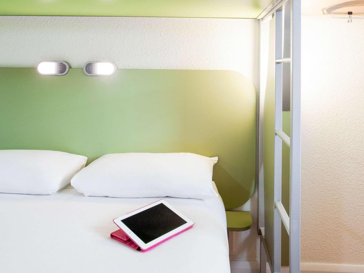 Ibis Budget London Hounslow Exterior foto