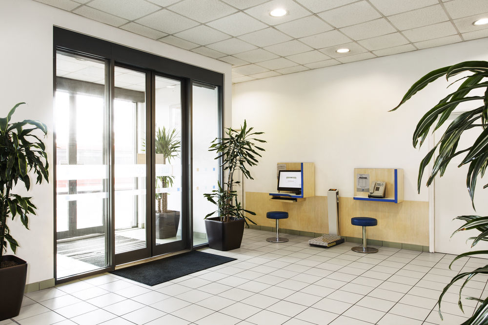 Ibis Budget London Hounslow Exterior foto