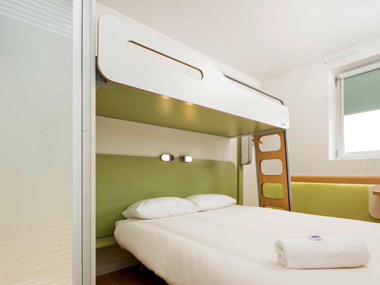 Ibis Budget London Hounslow Exterior foto